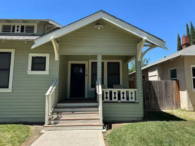 Main picture of 139-57 N College Ave