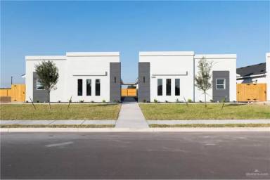 Main picture of 1200 Country Club Dr