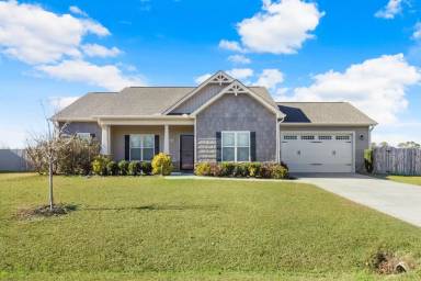 Main picture of 101 Hidden Maple Ct