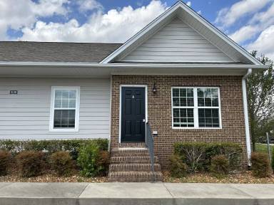 Main picture of 3210 Fisk Rd