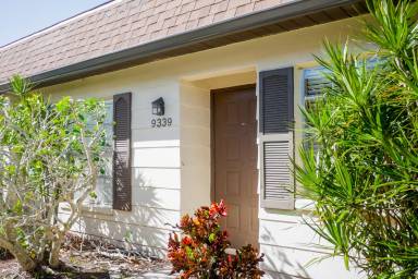 Main picture of 9339 Lennex Ln