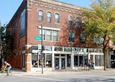 Main picture of 984 N High St