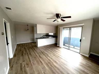 Main picture of 8614 Rosecrans Ave
