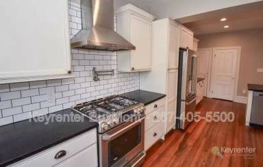 Main picture of 61 E Ashland St