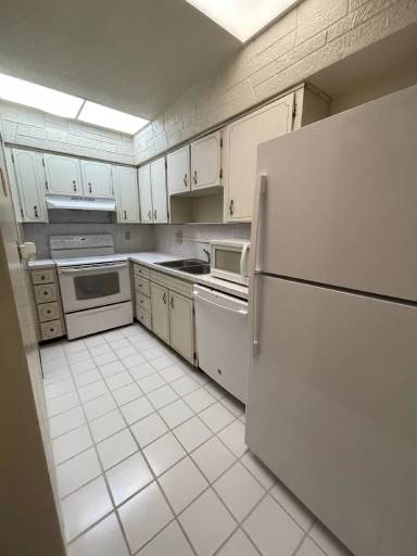 Main picture of 2271 Granada Dr