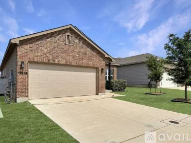 Main picture of 13019 Heathers Elm
