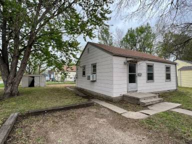 Main picture of 1617 N Madison St