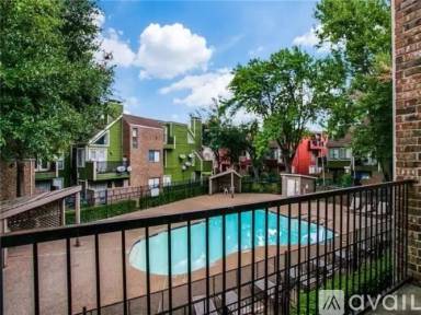 Main picture of 9817 Walnut St