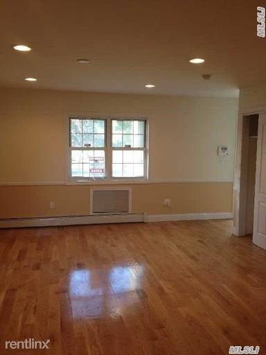Main picture of 1119 E 58th St