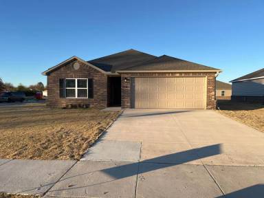 Main picture of 3201 E Jacob Ln