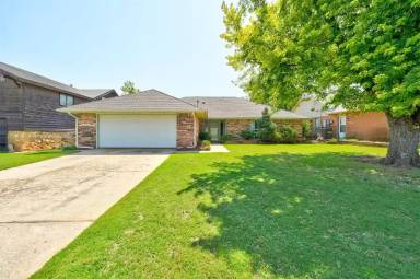 Main picture of 10224 Eastlake Dr