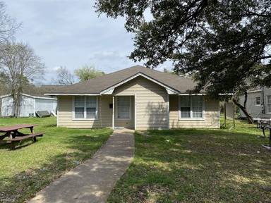 Main picture of 303 Fairview Ave