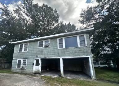 Main picture of 704 E Thomas St