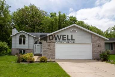 Main picture of 4068 7th St NW