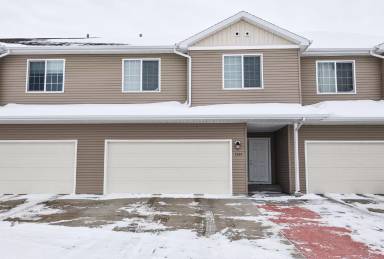 Main picture of 1533 10th Ave E