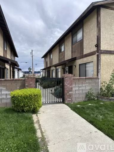 Main picture of 44648 Beech Ave