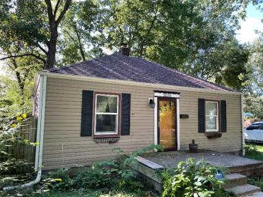 Main picture of 5026 Rosslyn Ave