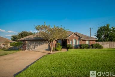 Main picture of 600 Castlebrook Dr