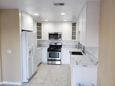 Main picture of 2287 Levante St
