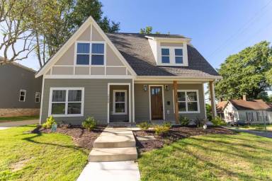 Main picture of 258 Morgan St