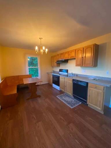 Main picture of 369 Whiting Ave