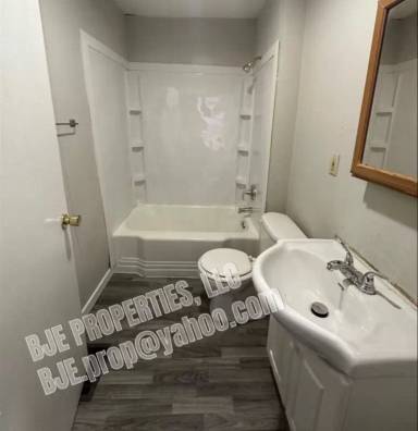 Main picture of 2429 2nd Ave