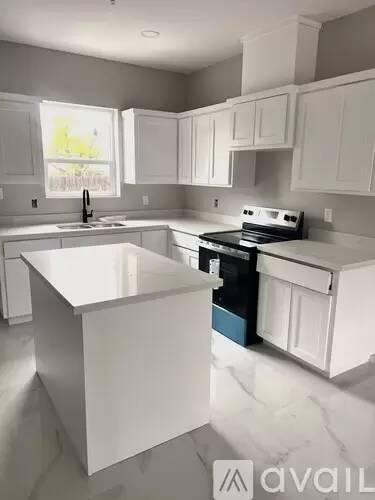 Main picture of 1300 Hummingbird Ct