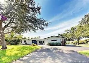Main picture of 1718 NE 58th St