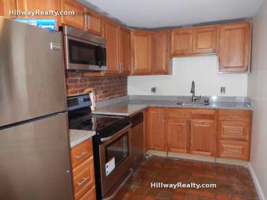 Main picture of 102 Gainsborough St