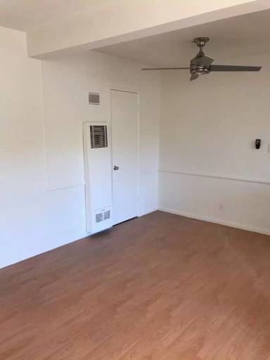 Main picture of 1560 N Hobart Blvd