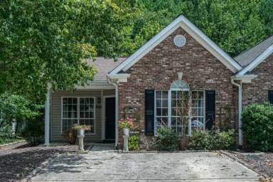 Main picture of 410 Mid Ridge Ln