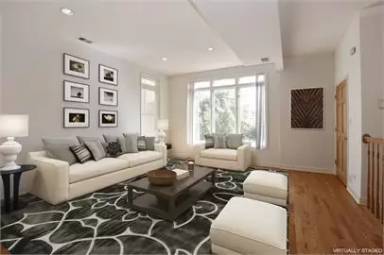 Main picture of 1412 W Diversey Pkwy