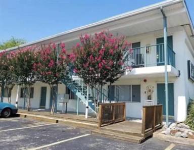 Main picture of 255 W Ocean View Ave