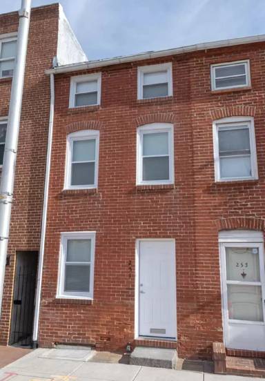 Main picture of 251 S Central Ave