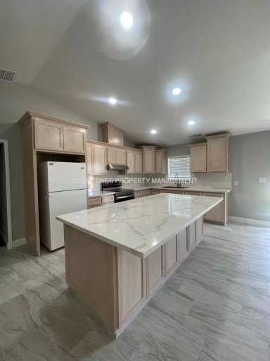 Main picture of 1957 W State Highway 140