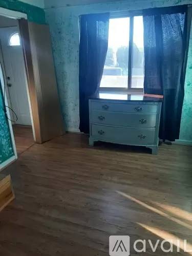 Main picture of 1221 Marshall St