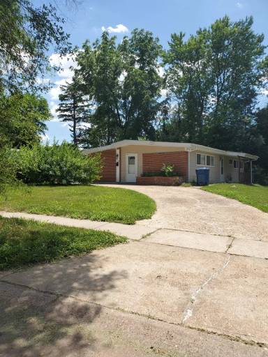 Main picture of 6661 Pepperidge Dr