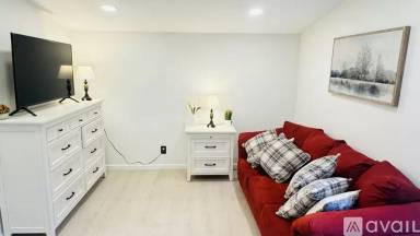 Main picture of 3215 Knoxville Ave