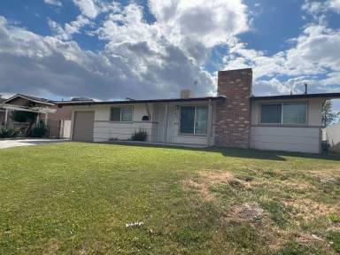 Main picture of 2708 Occidental St