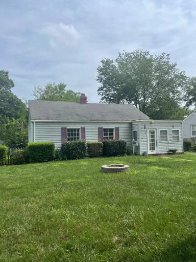 Main picture of 817 Everett Pl