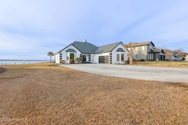 Main picture of 128 Gemstone Dr