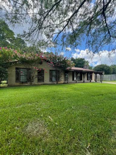 Main picture of 206 Autume Ln