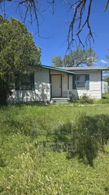 Main picture of 4624 S Hayden St