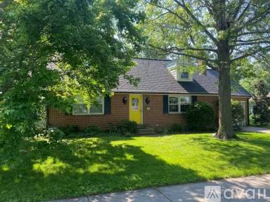 Main picture of 102 Rodes Ave