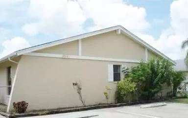 Main picture of 2320 SE 6th Ln