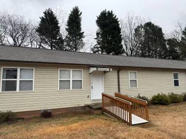 Main picture of 2075 N Whisnant Ave