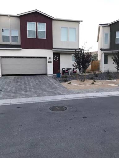 Main picture of 4964 Black Falcon Way