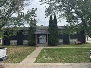 Main picture of 336 2nd Ave NE