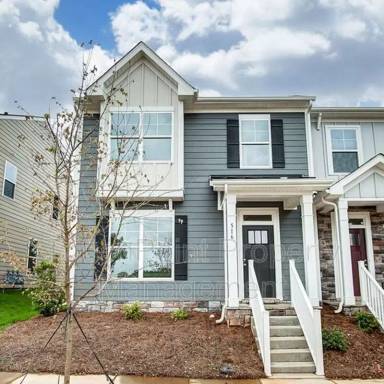 Main picture of 516 Laurel Walk Ln