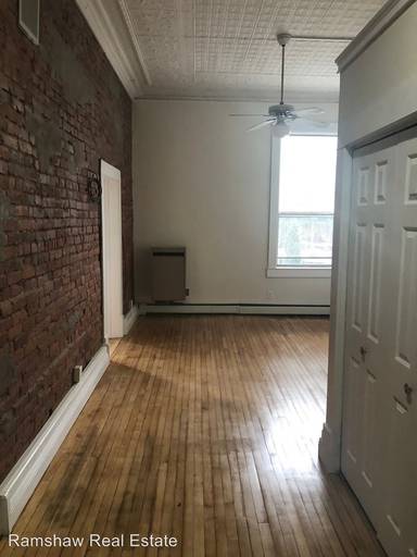 Main picture of 202 W Columbia Ave